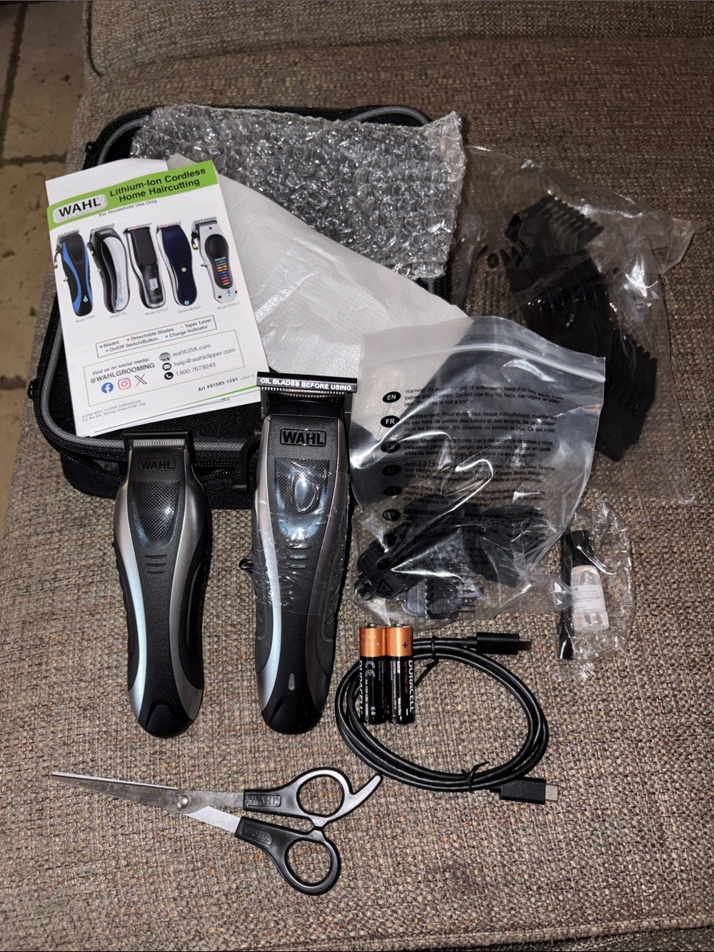 BNWOT Wahl Cordless Trimmer and Clipper Kit in Black and Silver